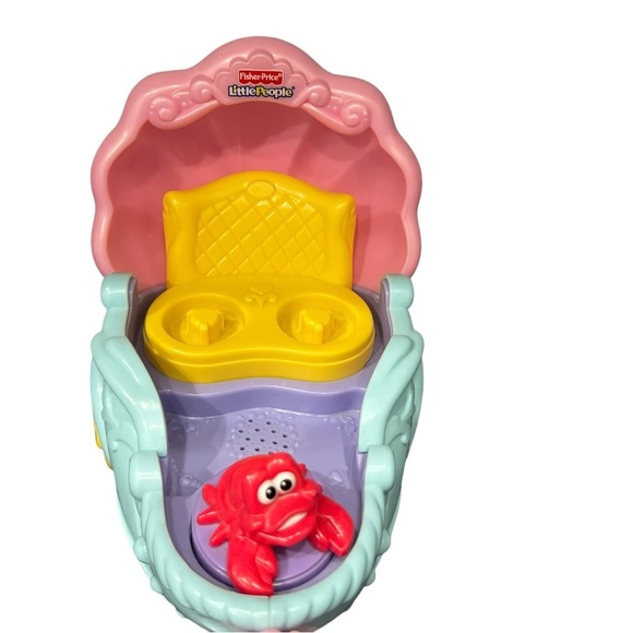 Fisher Price Little People Disney’s The Little Mermaid Musical Carriage: Works! - Picture 6 of 7